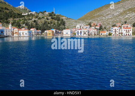 Bunte Häuser auf der Pera Meria Kai-Westseite der Haupthafen im 9,2 km2 griechischen Insel von Kastellorizo-offiziell Megisti in der Dodekanes-f Stockfoto