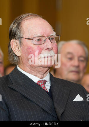 Während der Feier zum 50. Jahrestag der Veteranen des luxemburgischen Feuer Arbeitnehmern, Echternach ist Luxemburg Grand Duc Jean (c) abgebildet, Stockfoto