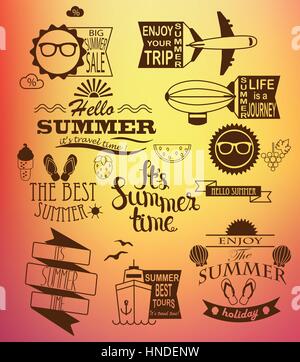 Sommerferien stellen Sie Design-Elemente und Typografie. Retro- und Vintage-Vorlagen. Etiketten und Abzeichen, Plakate. Vektor-Set. Hallo Sommer und Urlaub, Summe Stock Vektor