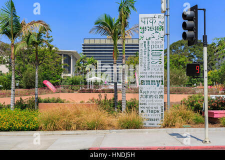 Multi Sprache Willkommensschild im berühmten Grand Park von Los Angeles Stockfoto