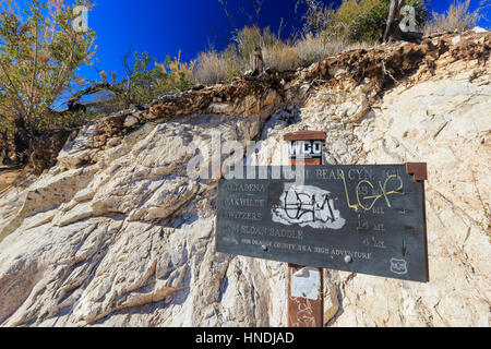 Das Zeichen in der Schweiz fällt weg, Los Angeles, Kalifornien Stockfoto