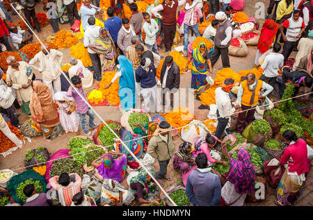 Der Blumenmarkt, Varanasi, Uttar Pradesh, Indien Stockfoto