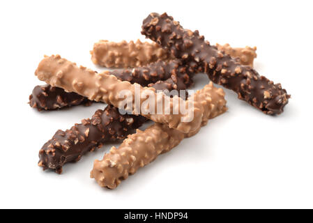 Schokolade und Nüsse fallen Cookies isoliert auf weißem Stockfoto