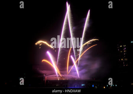 Silvester Feuerwerk im Rose Theatre, Brampton, Ontario Stockfoto