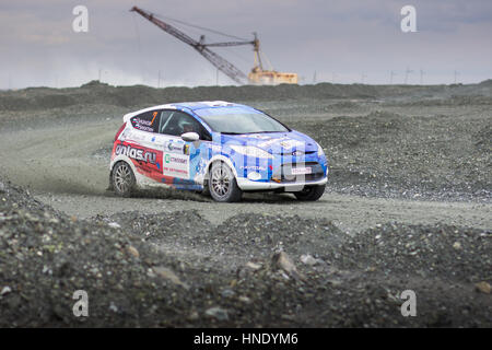 Asbest, Russland, 18. September 2016 - Rallye "Stilobit 2016" der 15. Etappe der Cup von Russland 2016, Startnummer 7, das Auto Ford Fiesta R2 Stockfoto