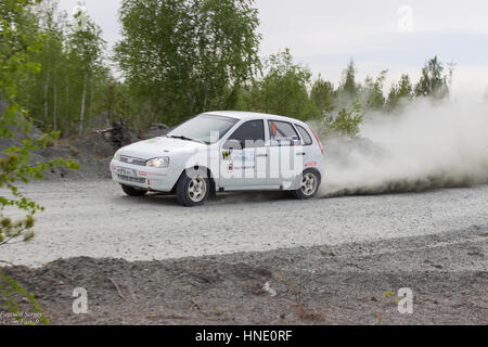 Asbest, Russland, 22. Mai 2016 - Rallye "Ural Chrysotil 2016" 10. Runde des russischen Pokals, Startnummer 11, das Auto Lada Kalina Stockfoto