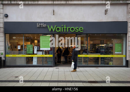 Waitrose Speicher auf der Queen Street in Cardiff, Südwales, UK, die schließen soll. Stockfoto