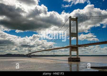 Die erste Severn-Brücke aus Beachley, Aust Stockfoto