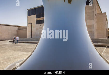 "Drehen die Welt auf den Kopf Down´ Skulptur von Anish Kapoor, im Israel Museum, Jerusalem, Israel Stockfoto