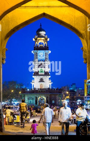 Stadtbild, Tor zum sardar Market und clocktower, Jodhpur, Rajasthan, Indien Stockfoto
