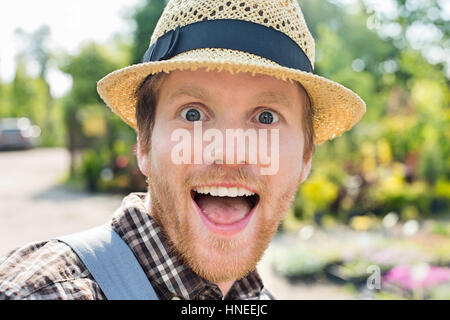 Close-up Portrait von überrascht Gärtner Stockfoto