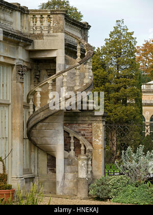 Außen, steinerne Wendeltreppe, Torbogen House, Castle Ashby House und Gärten, Schloss Ashby, Northamptonshire, England, UK Stockfoto