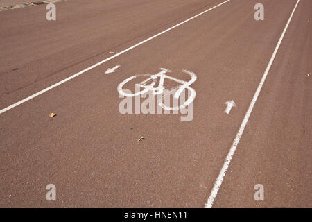 Zeichen der Fahrrad-Parken auf Straße Stockfoto