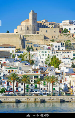 Blick auf die Altstadt Dalt Vila, Ibiza, Balearen, Spanien Stockfoto