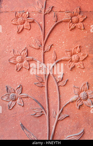 Detail, Relief, Ornamentik in der Wand des Naubat Khana, im Roten Fort in Delhi, Indien Stockfoto