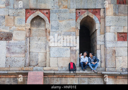 Selfie in Bara Gumbad, Lodi Garten, Neu-Delhi, Indien Stockfoto