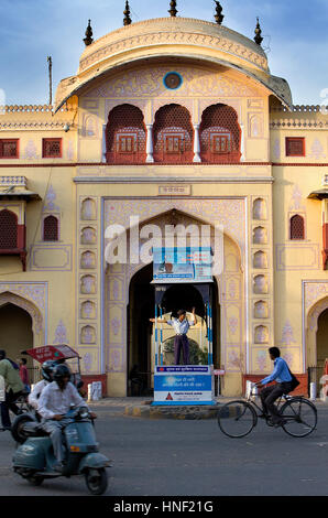 Tripolia Tor, Stadtbild, Jaipur, Rajasthan, Indien Stockfoto