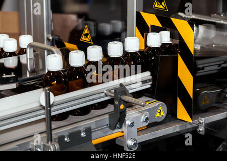 Promatic intermittierende Kartonierer Maschine in Pharmazie und Medizin-Industrie Stockfoto