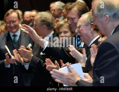 20110105 Luxemburg, Luxemburg: von L. nach R. Luxemburg Großherzog Henri, Luxemburg Großherzog Jean, Belgien König Albert, nach dem Konzert für die Stockfoto