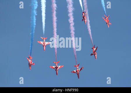 Letzte Pause an einem Duxford Airshow von der Royal Air Force Display Team, die roten Pfeile, flying Hawk T1. Stockfoto