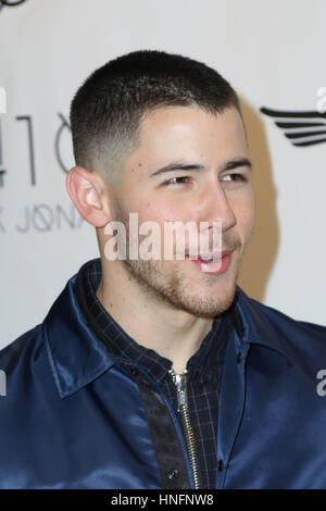 Los Angeles, Kalifornien, USA. 11. Februar 2017. Nick Jonas an Nick Jonas und kreative Freizeit 1410 Sammlung Start bei Nordstrom in Los Angeles, Kalifornien am 11. Februar 2017. Stockfoto