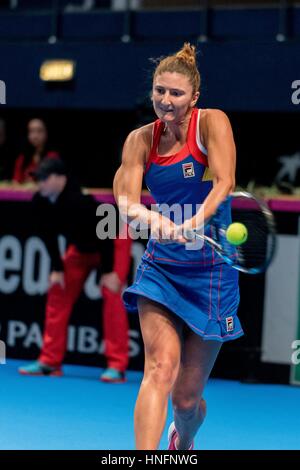 Bukarest, Rumänien. 12. Februar 2017. 12. Februar 2017: Irina große (ROU) während der FED Cup von BNP 2017 Spiel zwischen Rumänien und Belgien im Sala Polivalenta, Bucuresti, Rumänien ROU. Urheberrecht: Cronos/Catalin Soare Credit: Cronos Foto/Alamy Live-Nachrichten Stockfoto