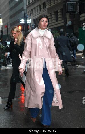 New York, NY, USA. 12. Februar 2017. Giovanna Battaglia kommt bei der Victoria Beckham NYFW h/w 2017 Fashion Show am Cipriani im 12. Februar 2017 in New York City. Stockfoto