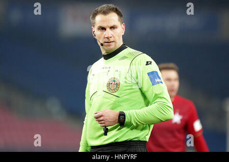 Krakau, Polen. 11. Februar 2017. Polnische Premier Football League Wisla Krakau - Korona Kielce o/p Tomasz Kwiatkowski Credit: Marcin Kadziolka/Alamy Live-Nachrichten Stockfoto