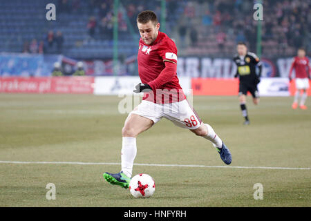 Krakau, Polen. 11. Februar 2017. Polnische Premier Football League Wisla Krakau - Korona Kielce o/p Patryk Malecki Credit: Marcin Kadziolka/Alamy Live-Nachrichten Stockfoto