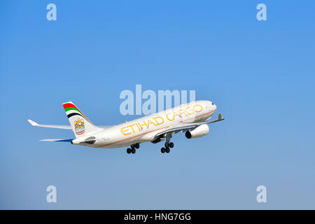 Etihad, Cargo, Airbus A 330, ausziehen, Start-und Landebahn Süd, EDDM, Flughafen München, Erding, Freising, MUC, München Stockfoto