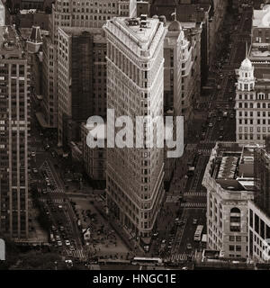 New York City - SEP 11: Flatiron Building Closeup am 11. September 2015 in New York City. Es ist einer der berühmtesten Wolkenkratzer und das Symbol der N Stockfoto