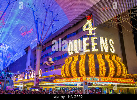 Die 4 Queens Hotel and Casino in der Innenstadt von Las Vegas. Das Hotel eröffnete im Jahre 1966 hat 690 Zimmer, und es ist Teil der Fremont Street Experience Stockfoto