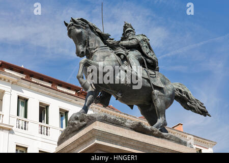 Victor Emmanuel II Reiterdenkmal gegen strahlend blauen Himmel Closeup in Venedig Platz von Rom, Italien. Stockfoto