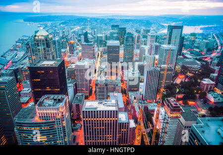 schöne Luftaufnahme von Seattle Stadt Landschaft bei Nacht, Seattle, Washington, Usa.   für redaktionelle-07/05/16. Stockfoto