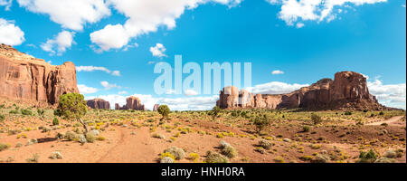 Scenic Drive, Mesas, Monument Valley, Monument Valley Navajo Tribal Park, Navajo Nation, Arizona, Utah, USA Stockfoto