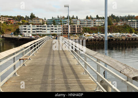 Pier in Des Moines Marina, Washington State Stockfoto