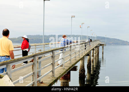 Pier in Des Moines Marina, Washington State Stockfoto