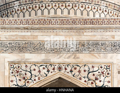 Nahaufnahme der Marmorwand Erleichterung, Taj Mahal, Agra, Indien Stockfoto