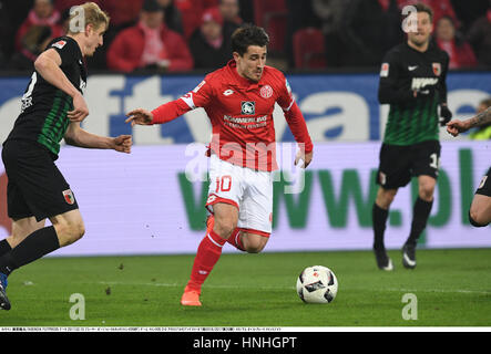 Mainz, Deutschland. 10. Februar 2017. Bojan Krkic (Mainz) Fußball: Deutsche Bundesliga match zwischen 1. FSV Mainz 05 2-0 FC Augsburg im Opel Arena in Mainz, Deutschland. Bildnachweis: Takamoto Tokuhara/AFLO/Alamy Live-Nachrichten Stockfoto