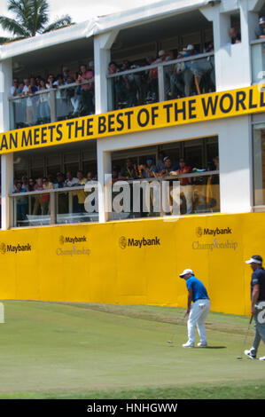 Kuala Lumpur, Malaysia. 12. Februar 2017 Maybank Golf Championship, European Tour, Fabrizio Zanottis Gewinner setzen bei der Maybank Championship im Saujana Golf & Country Club, Kuala Lumpur, Malaysia. Bildnachweis: Flashspix/Alamy Live-Nachrichten Stockfoto