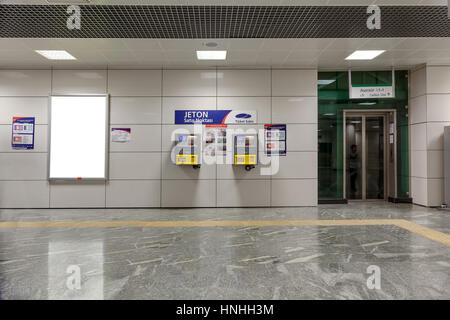 ISTANBUL, Türkei - 21. Juli 2014: Istanbul Metro Stockfoto