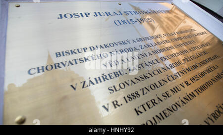 Prag, Tschechische Republik. 13. Februar 2017. Die Gedenktafel an kroatischen Bischof und Wohltäter Josip Juraj Strossmayer werden Dienstag, 14. Februar 2017 auf Prager Bezirk 7, Tschechische Republik, heute vorgestellt. Bildnachweis: Michal Kamaryt/CTK Foto/Alamy Live-Nachrichten Stockfoto