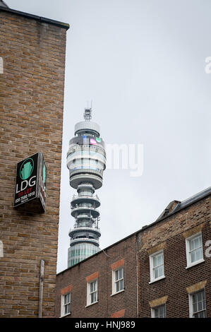 Der kultige BT Tower in Londons Fitzrovia Stockfoto