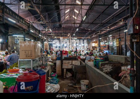 SIEM REAP, Kambodscha - 9 Dez.: Altmarkt am 9. Dezember 2015 in Siem Reap. Stockfoto