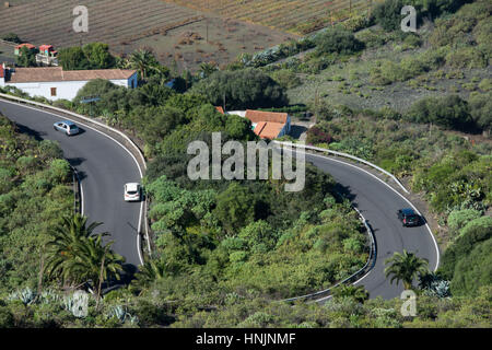 kurvenreiche Straße in Bergen der Insel Gran Canaria, Spanien Stockfoto