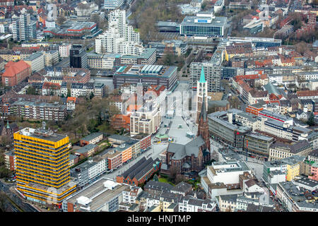 Zentrum von Gelsenkirchen, Down Town, Blick auf die Fußgängerzone, Ahstraße, Bahnhofstraße, Propstei Kirche St. Augustinus, Gelsenkirchen, Ruhr distri Stockfoto