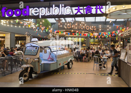 Food Republic in der Siam-Mall in Bangkok, Thailand Stockfoto