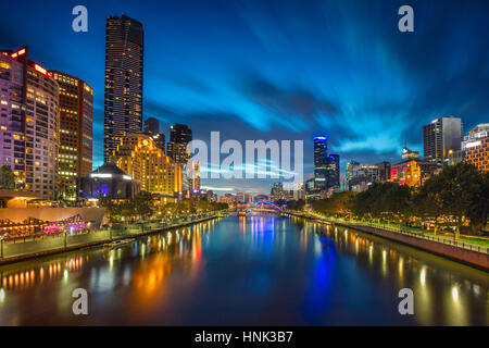 Stadt von Melbourne. Stadtbild Bild von Melbourne während der blauen Dämmerstunde. Stockfoto