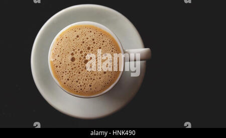 Heiße Schokolade trinken / heiße Schokolade, auch bekannt als heißer Kakao, Schokolade oder einfach nur Kakao zu trinken ist ein beheizter Getränk bestehend aus rasierte Schokolade Stockfoto