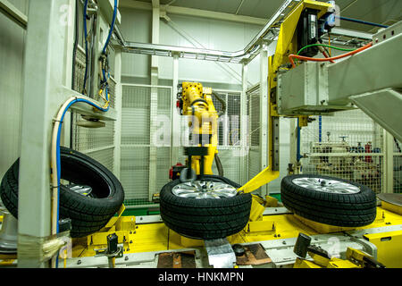 Autoreifen-Produktionslinie Stockfoto